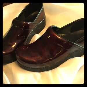 Dansco Clogs